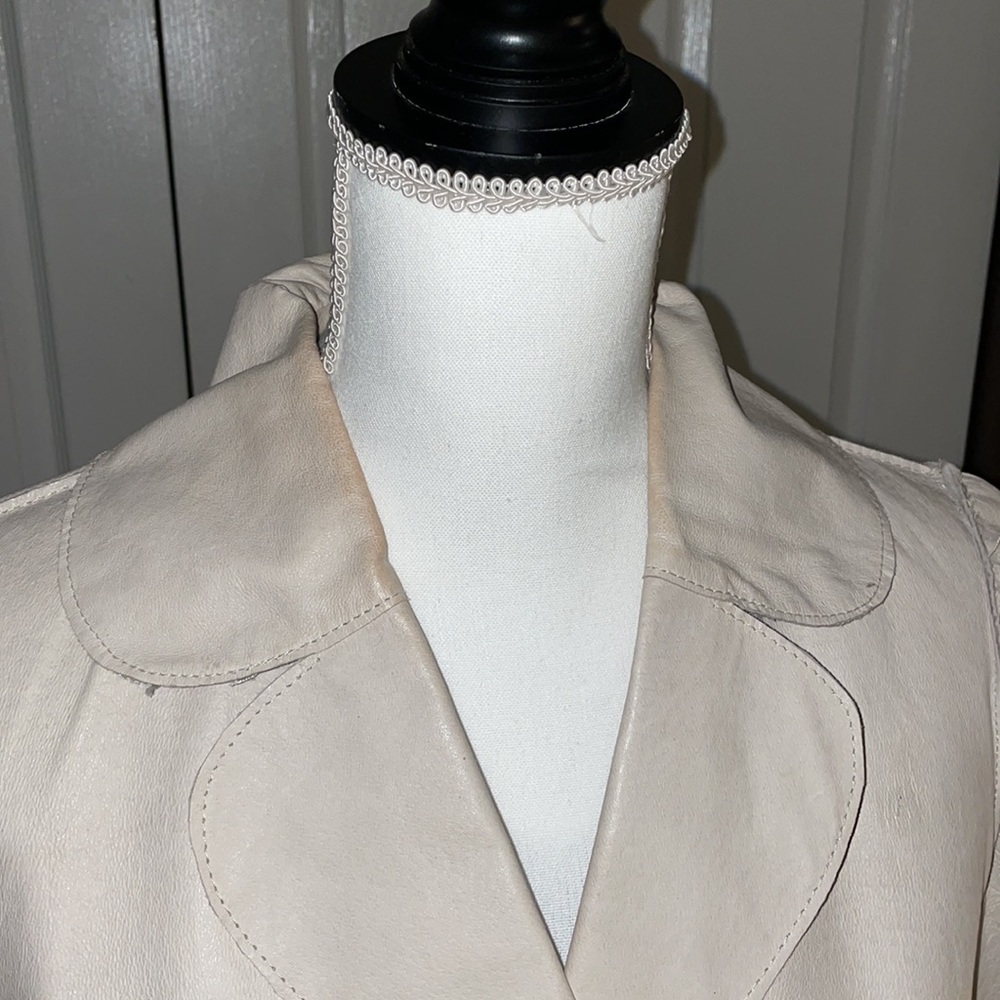 Leather jacket Used 🍂🍁🌼 - Picture 3 of 14